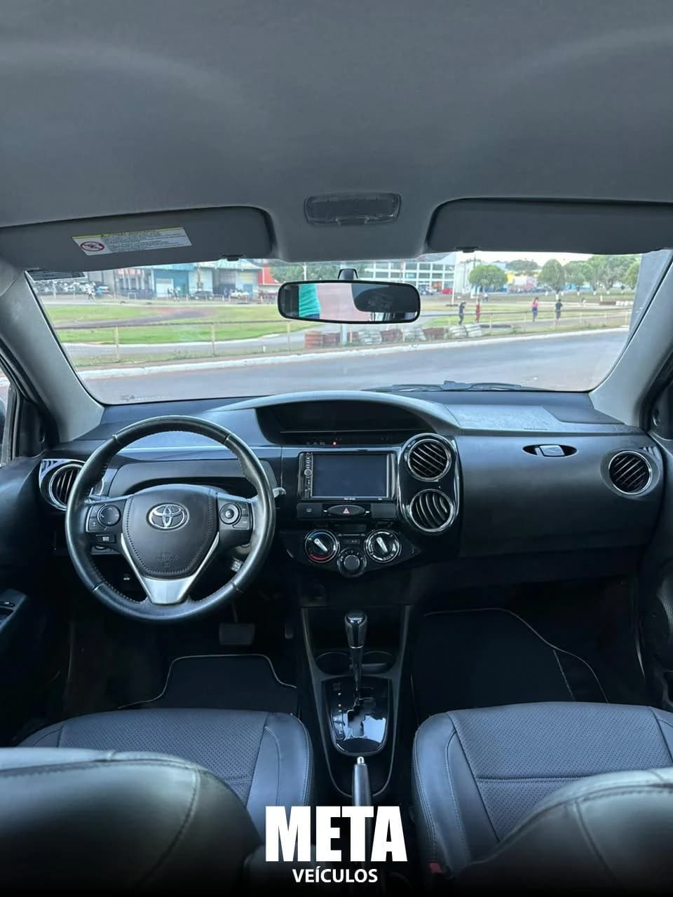 Toyota Etios HB Platinum 1.5 2017 — foto 5