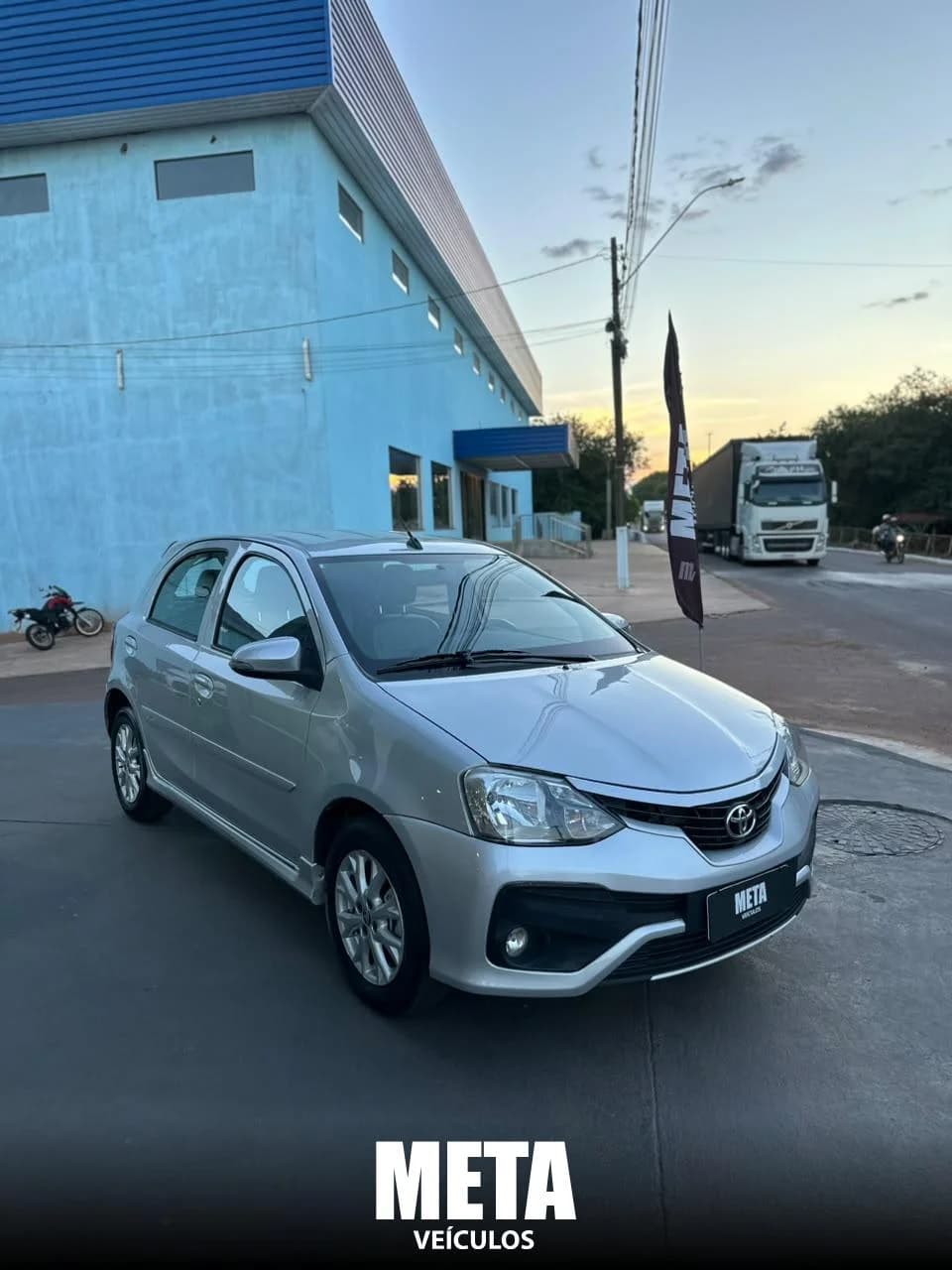 Toyota Etios HB Platinum 1.5 2017 — foto 2